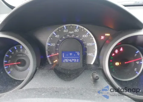 2010 Honda Fit z USA, uszkodzony, nr VIN JHMGE8H26AC030347